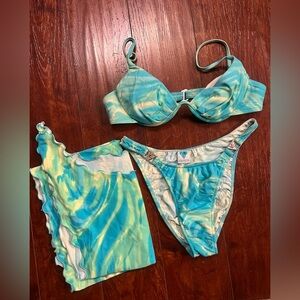 VGUC Deadstock Venus Swimwear Brazilian Bikini Set with Sarong Size Medum